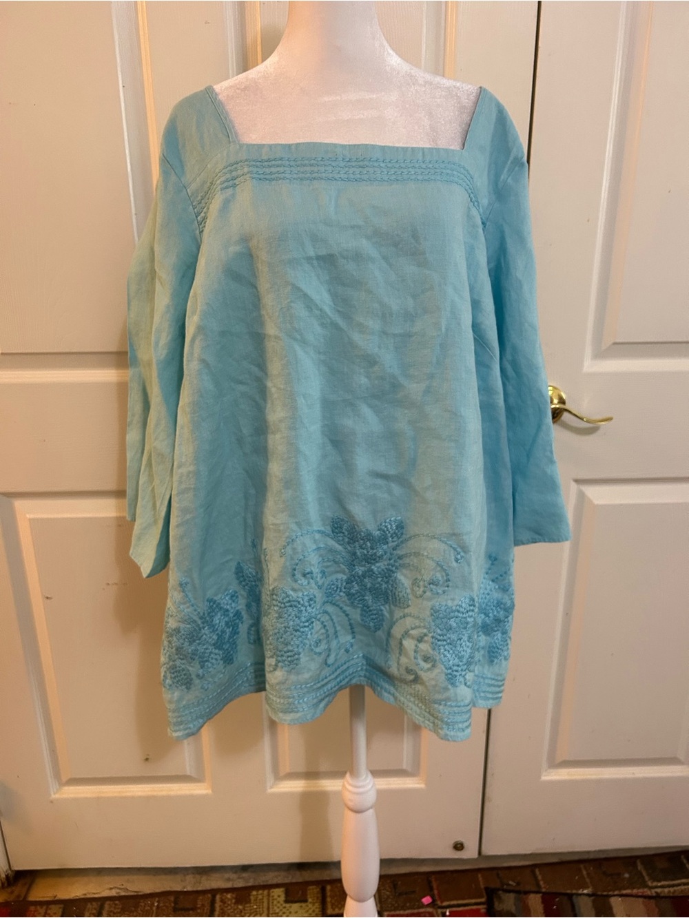 Lucy & Laurel turquoise embroidered linen tunic, size 3X